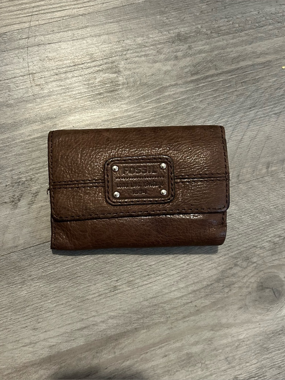 Vintage Fossil Brown Leather Trifold Wallet